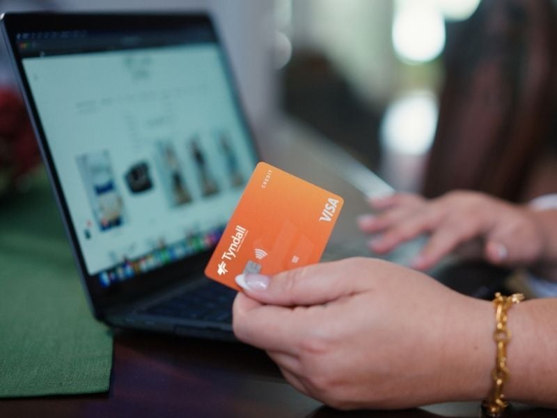 Online shopping with credit card