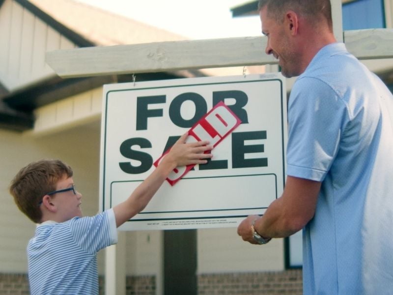 Sold home sign